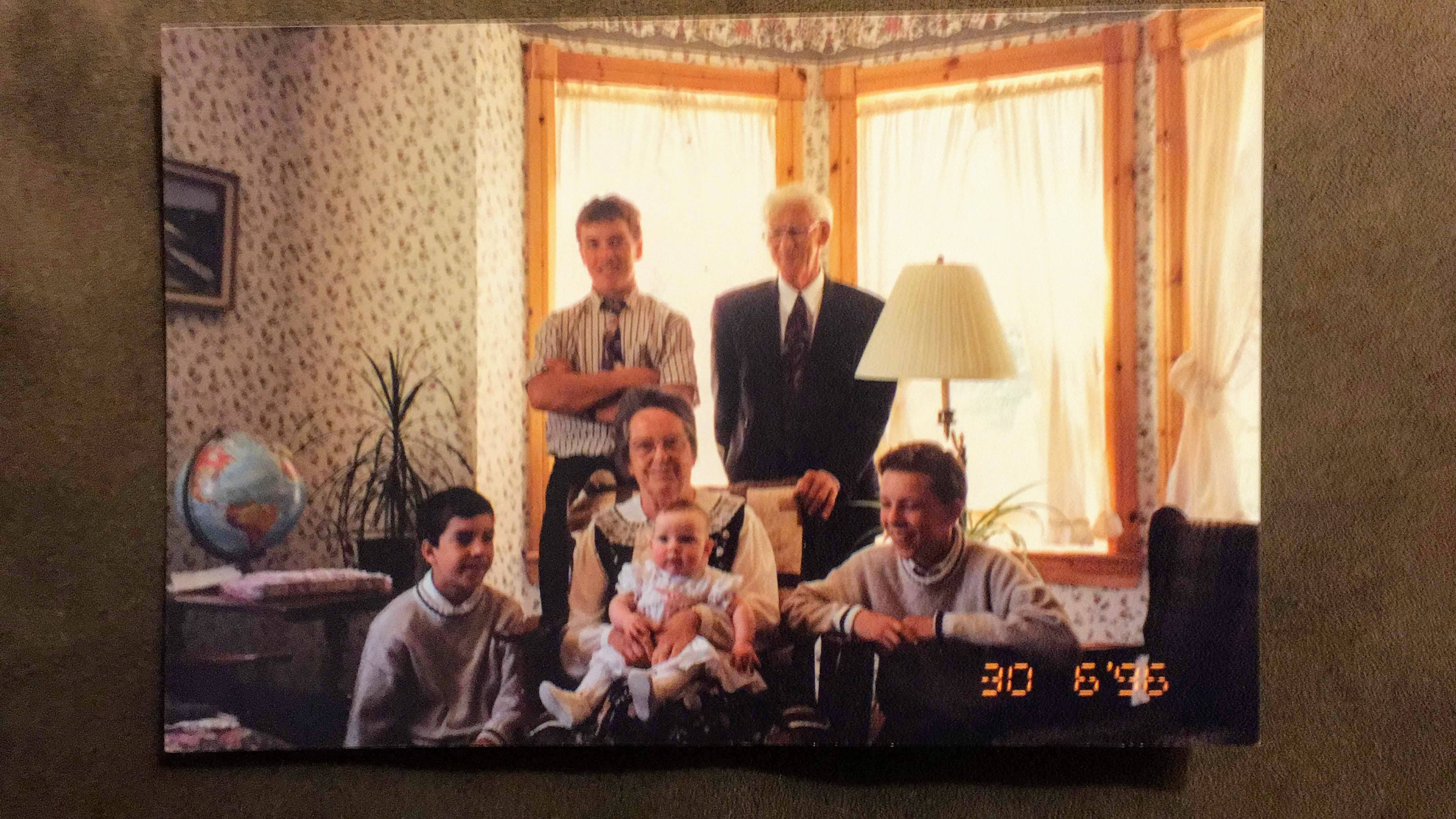 pictures/CECILIA & WILLIAM HUTCHISON/Groups/C57E9EF6-A0DB-490F-A117-835E017D2BC3.jpg